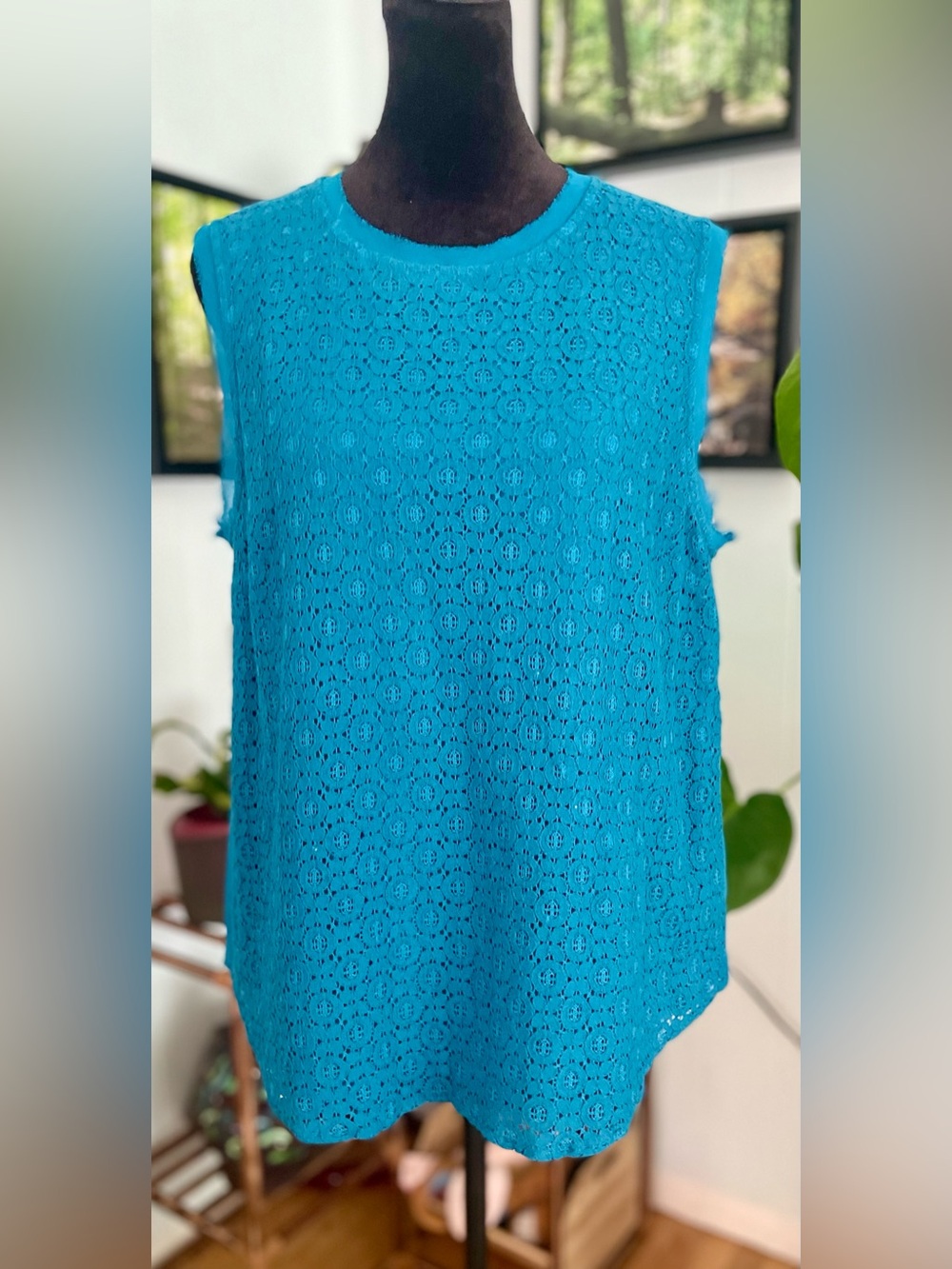 Teal Blue Raw Neck & Sleeve "Lace" Fronted Tank Size Medium